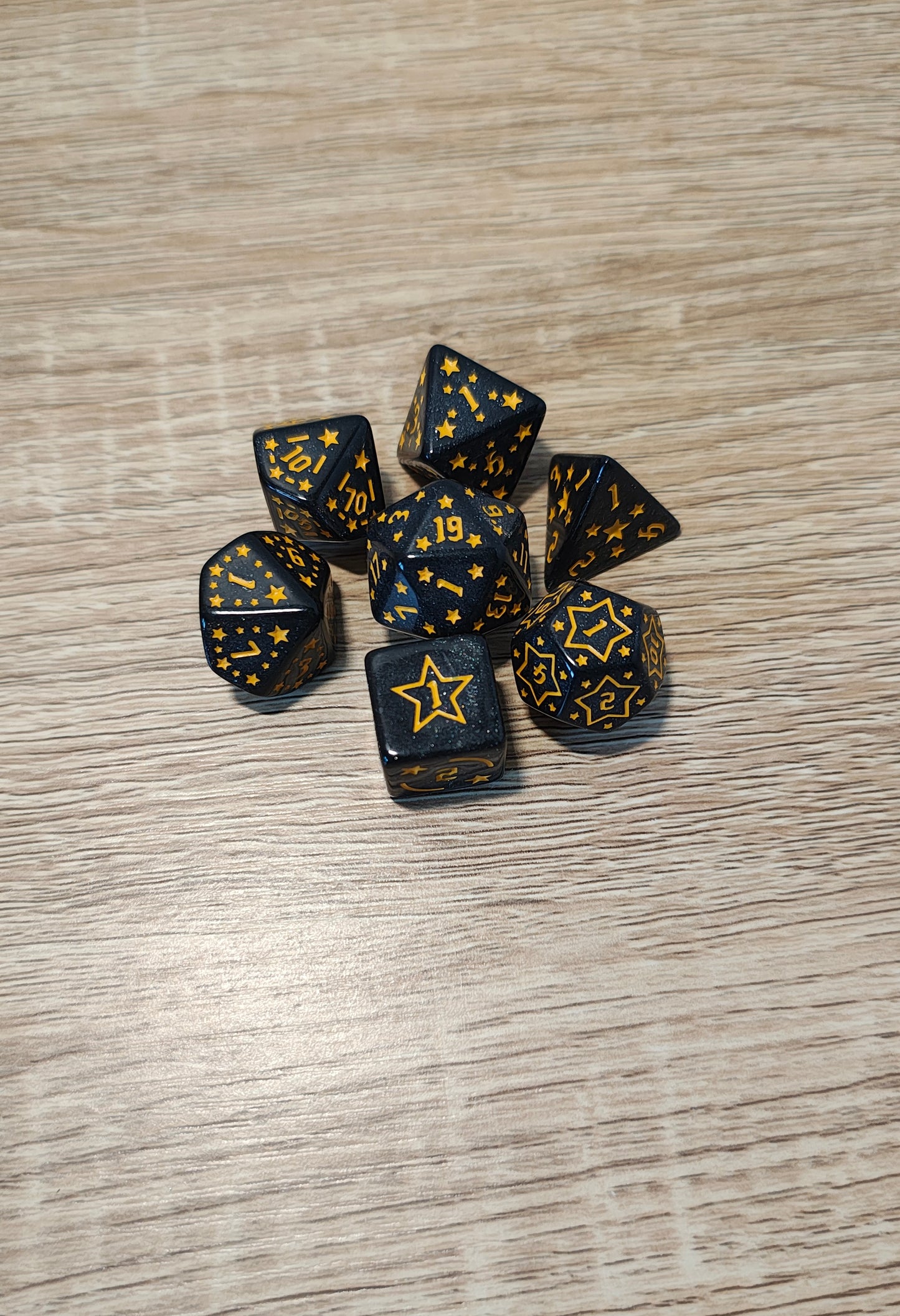 Dice set Black and gold.