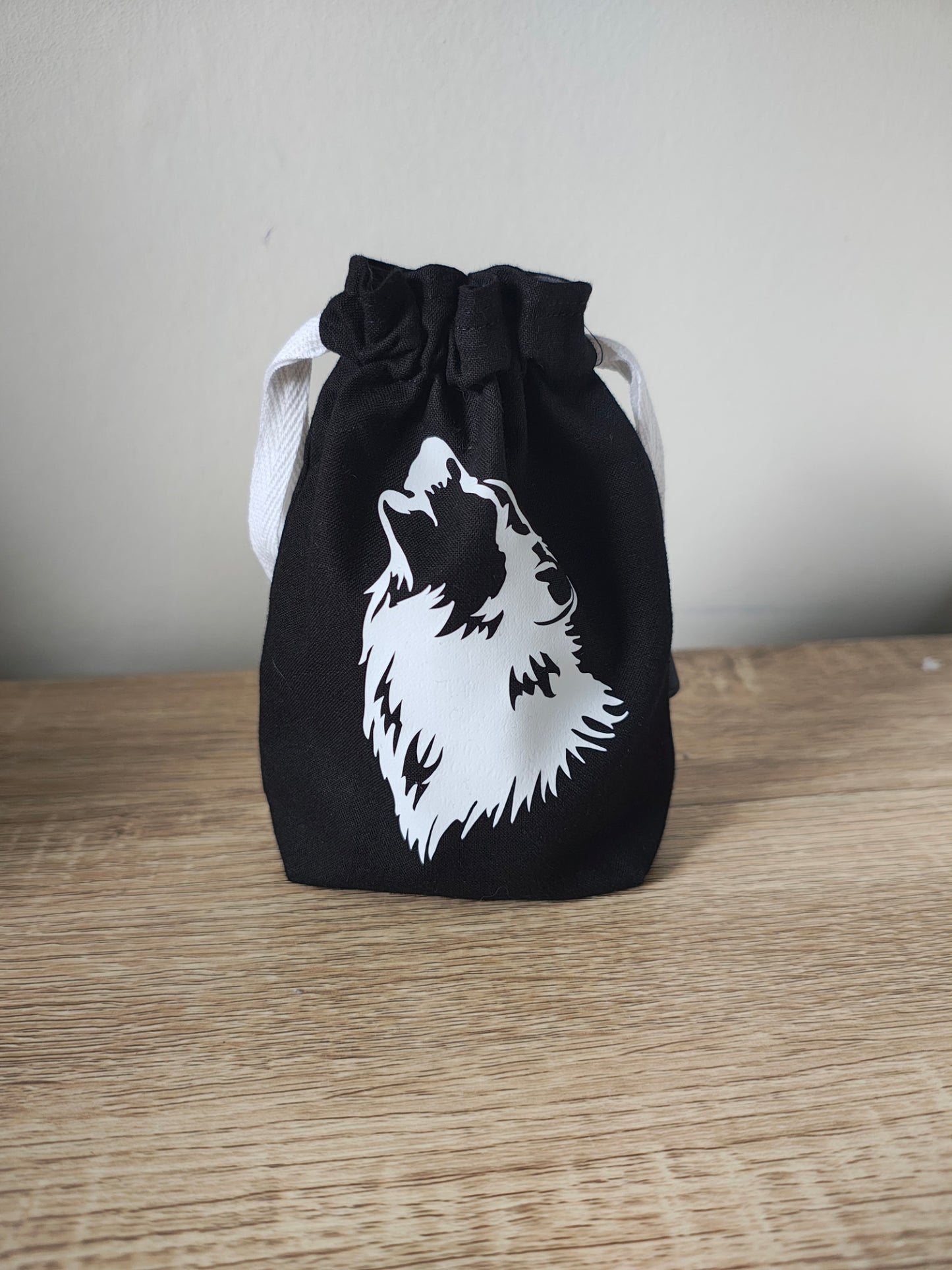 Wolf Dice Bag, Gaming Dice Pouch drawstring.