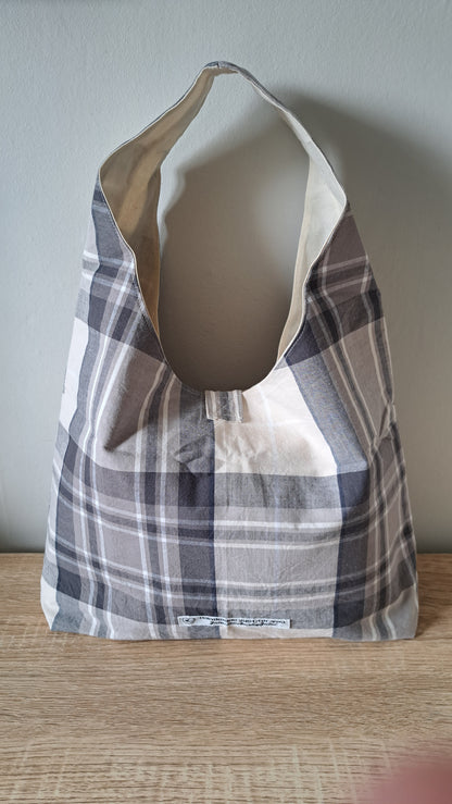 Hobo Style Shoulder Bag